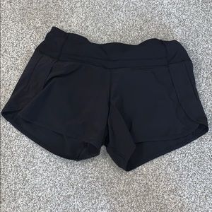Lululemon black “run times” short 4”
